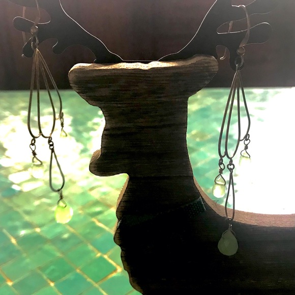 Beautiful BoHo nouveau style earrings 925 &celadon green stones - Picture 5 of 5